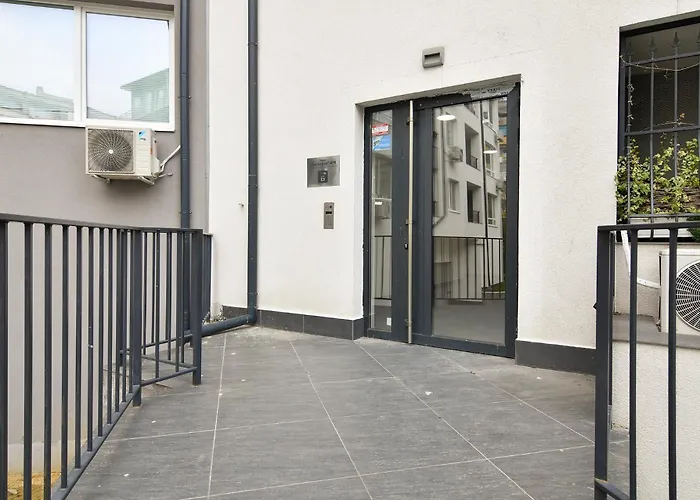 Armada 1br * فارنا